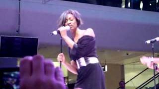 Beverley Knight - Beautiful Night (live at Westfield)