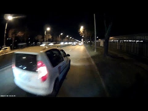 Dudál és centiz - Beep and close pass