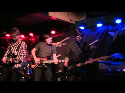 SNÖBLIND "Hjärtslag!" (Live @ Harry B James, Stockholm April 2011)