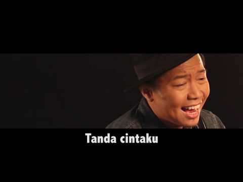 Sandhy Sondoro - Malam Biru Kasihku (Official Music Video)