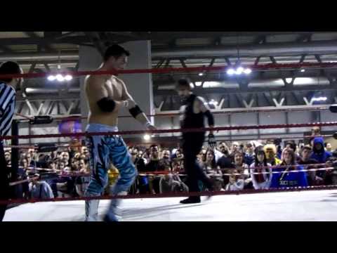 ICW Psycho Mike VS Nemesi @ Cartoomics