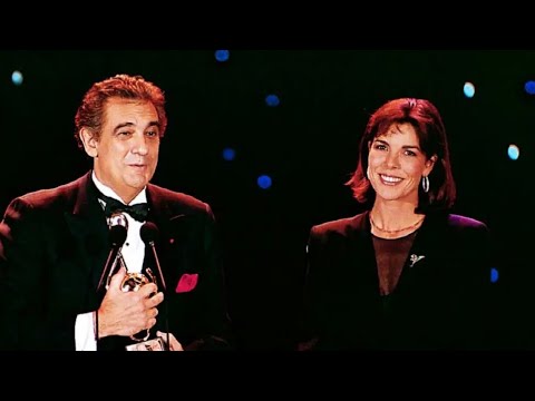 Placido Domingo receives the legend award in 1994