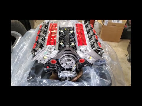 Dodge Hemi 5.7 Crate Engine Unwrapping