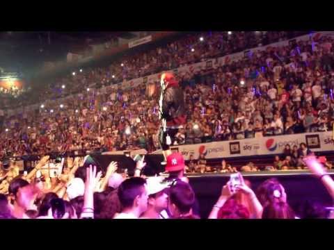 HIP HOP TV 5 B-Day party - Salmo Russel crowe