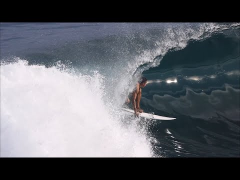 uluwatu clean barrell, but not out || bali surf shoot