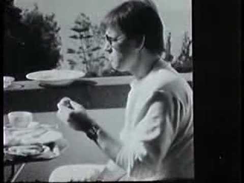 In the footsteps of Dominique Noguez