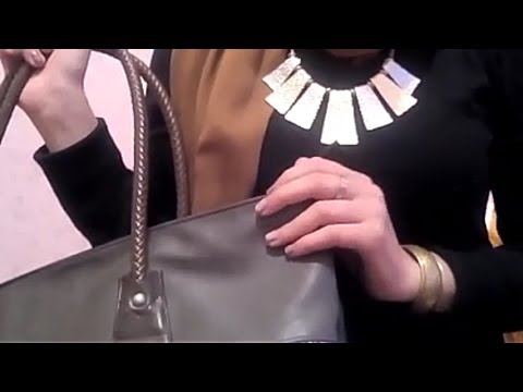 Tag#1: What's in my bag tag 👜👜 ماذا يوجد في حقيبتي