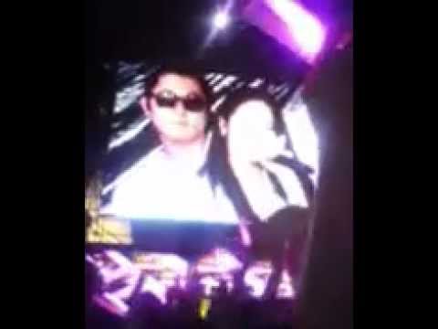 [FANCAM] 121123 Jessica & Krystal - California Girls @ SMTOWN Singapore