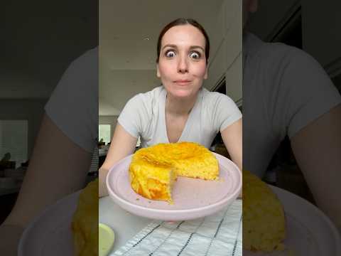 I lose weight eating this 4 Ingredient Coconut Cake #lowcarb #glutenfree #shorts