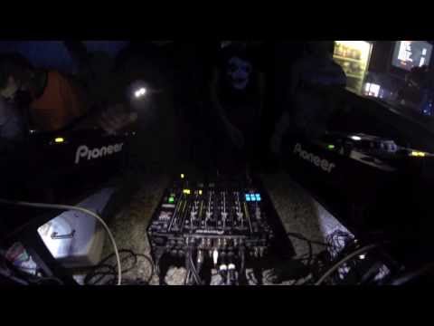 Sean Tyas playing "Ferrin & Morris - Panorama" live at Technoclub