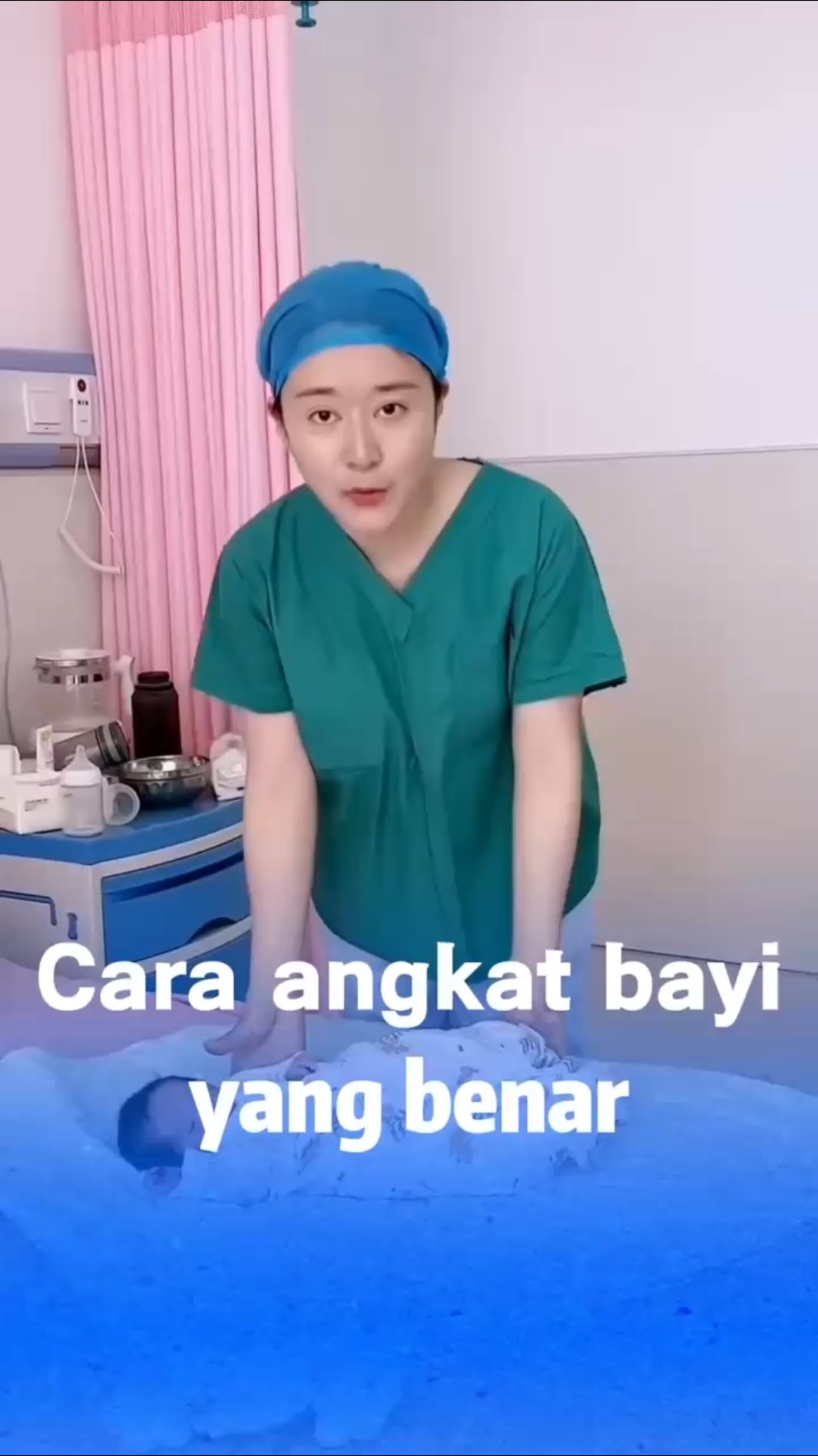Gendong si kecil dengan cara yang tepat, buat momen berharga jadi lebih nyaman! 👶❤️