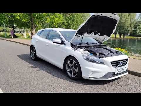 SK15FFZ Volvo V40 1.6 D2 R-Design LUX Hatchback 5 Door.