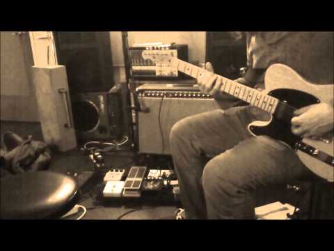 Ornette Coleman´s Lonely Woman (electric guitar and drone loop)