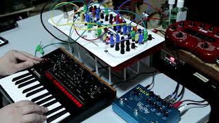 Video thumbnail for Hypnotic '70s style with PHENOL by SynthMania