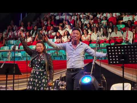 Ny Avo & Bodo "Ianao foana no hiraiko" Live