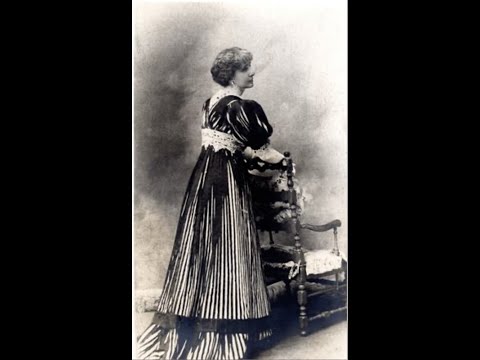 Mel Bonis:  La toupie, Gros Chagrin, La Puce    Clark Bryan, piano