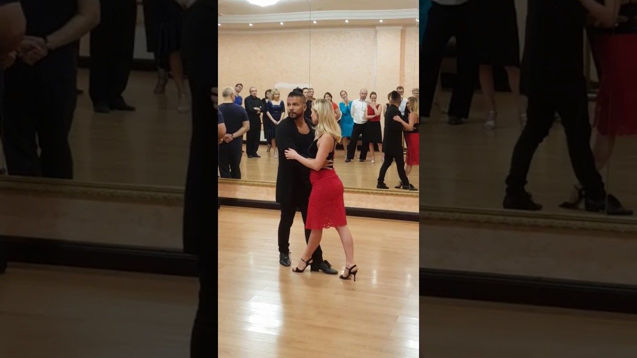 Video thumbnail for Sebastian Arce. Turning of the partner/ Упражнение для поворота партнера. Seminar Back2town. Part 3