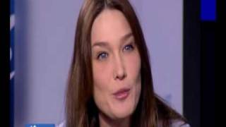 CARLA BRUNI-SARKOZY parle du SIDA mère-enfant au Burkina Faso