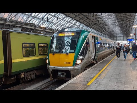Irish Rail | Hyundai Rotem ICR Class 22000 DMU | 22225 | Departing Pearse Station | 18/12/2022