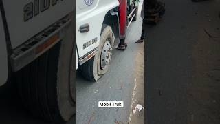 Download lagu Mobil Truk Putih Pecah Ban#shorts #short #viralvideos #trending #heriadi #mobiltrukanimasi #tronton mp3