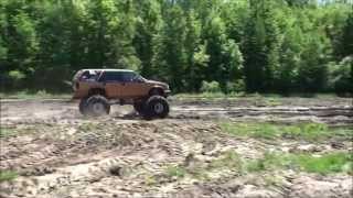 preview picture of video 'JEFF BRAMLETT'S RAIZIN KANE CHEVY S10 BLAZER MUDDER AT BOOTHOLE BOGGERZ, MILLINGTON, MI  MAY 2014'