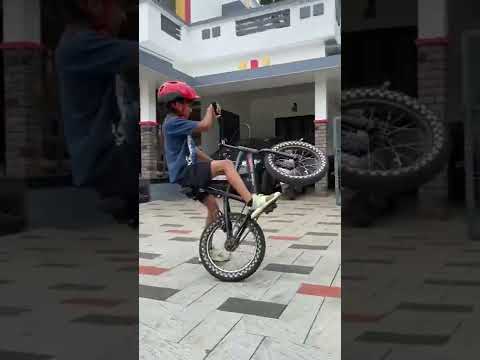 Ever try ever fail no matter try again 💪🏻|#shorts #cycle #kerala #stunt #youtubeshorts #talent