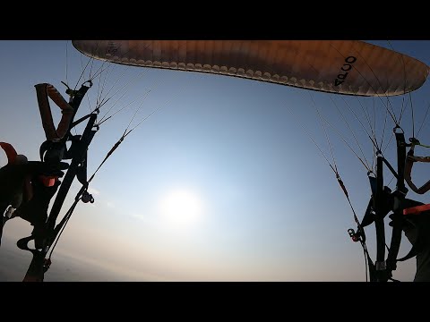 Voo de Paramotor IKE Costa com decolagem difícil sem vento no chão e ventão no alto.