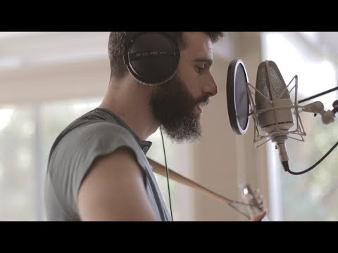 download lagu mp3 mp4 Landslide Artist, download lagu Landslide Artist gratis, unduh video klip Landslide Artist