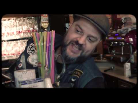 DEY HARD & Der Butterwegge - Der letzte Bus (Official Music Video)