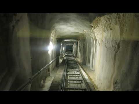 Schrägaufzug Biel Alpenstrasse Talfahrt - privater Schrägaufzug in Biel