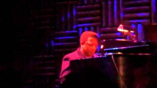 Shelton Becton sings at Joe's Pub
