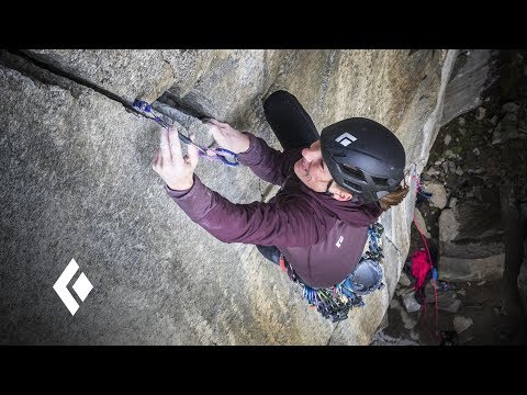 Black Diamond Camalot Z4 Cam video poster