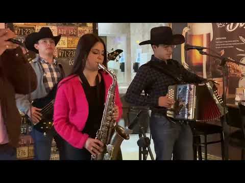 Un cariño como tú- Caty Simpson y sus conquistadores. 🫶🏼💃🏻🎷