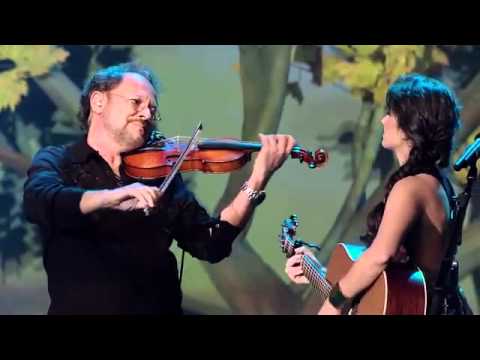 Paula Fernandes, Marcus Viana   Quando A Chuva Passar Live   YouTube