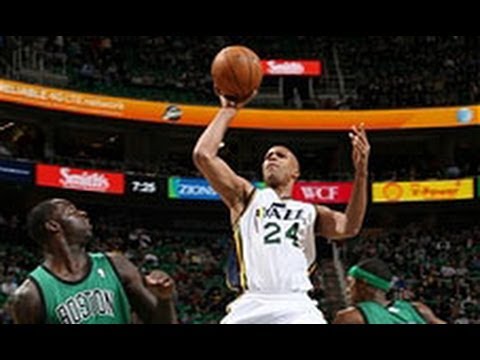 Richard Jefferson Rebounds his Own Shot and Throws Down the Slam