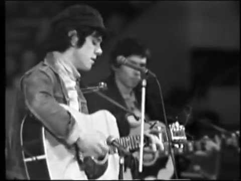 Donovan – Catch the Wind  (Live at Wembley Stadium 1965)