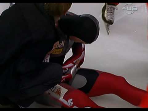 Wotherspoon breaks arm