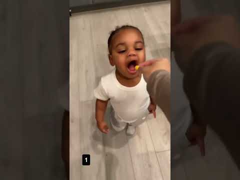FEEDING MY 2 YEAR OLD DAUGHTER NOVA INVISIBLE SNACKS #shorts