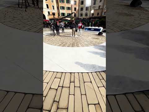 Wisst ihr, wo wir dieses Jurycasting-Set im Europa-Park aufgebaut haben? 😍