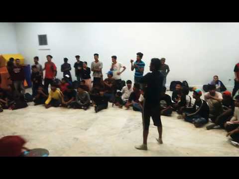 Bboying battle 2k19] sockssession bboy god hand vs bboy rawr top16