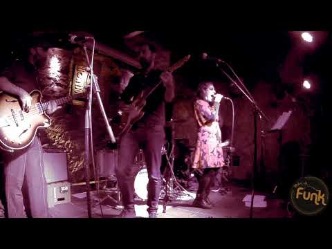 MalaFunk at "La Bodegueta de Viladecans", playing "Too Much" by The Sweet Vandals