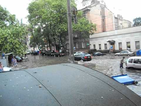 Последствия бури в Одессе (видео)