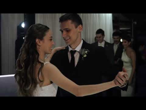 The wedding waltz of Luisa and João! The Blue Danube + Ordinary, followed by a mix of lively music.