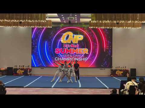 Foxy Cheerleading Squad - Newborns Group stunt lv 3