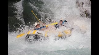 preview picture of video 'Rafting dans les pyrénées,Pavillon des Sensations'