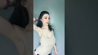 Braless no bra bouncy bouncing boobs dancing tiktok nip slip boob
