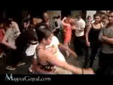 Magna and Karuk at Ubuntu, Paris 2012