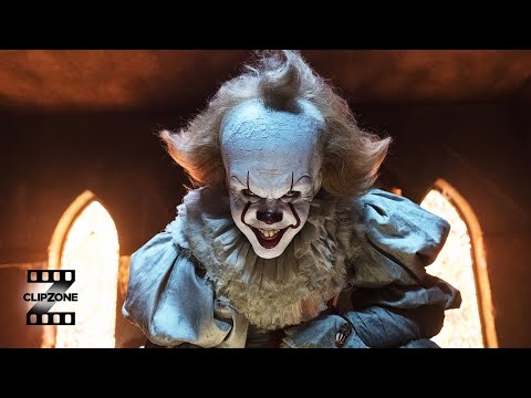 Pennywise Attacks in the Clown Room