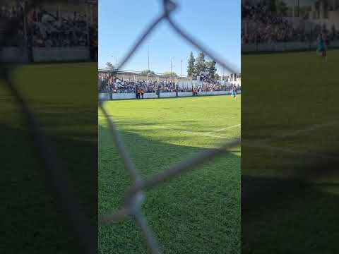 De visitante o de local 🎼⚪️⚫️⚪️