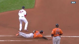 BAL@BOS: Holt fields a Baltimore chop to get Machado